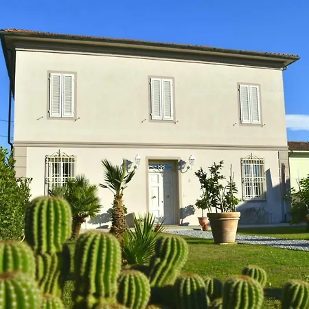 Homestay Casa Oliver Lucca